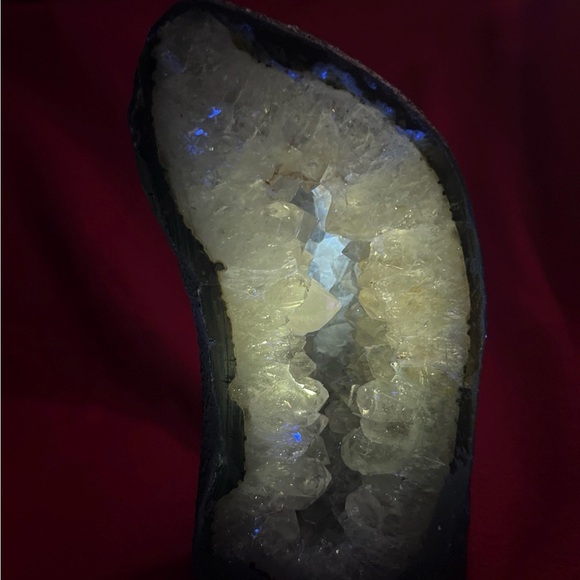 Large Quartz Cave Cathedral - Picture 6 of 6